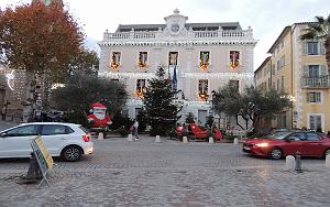 2025 12 09 OULLIOULES PROMENADE (40)